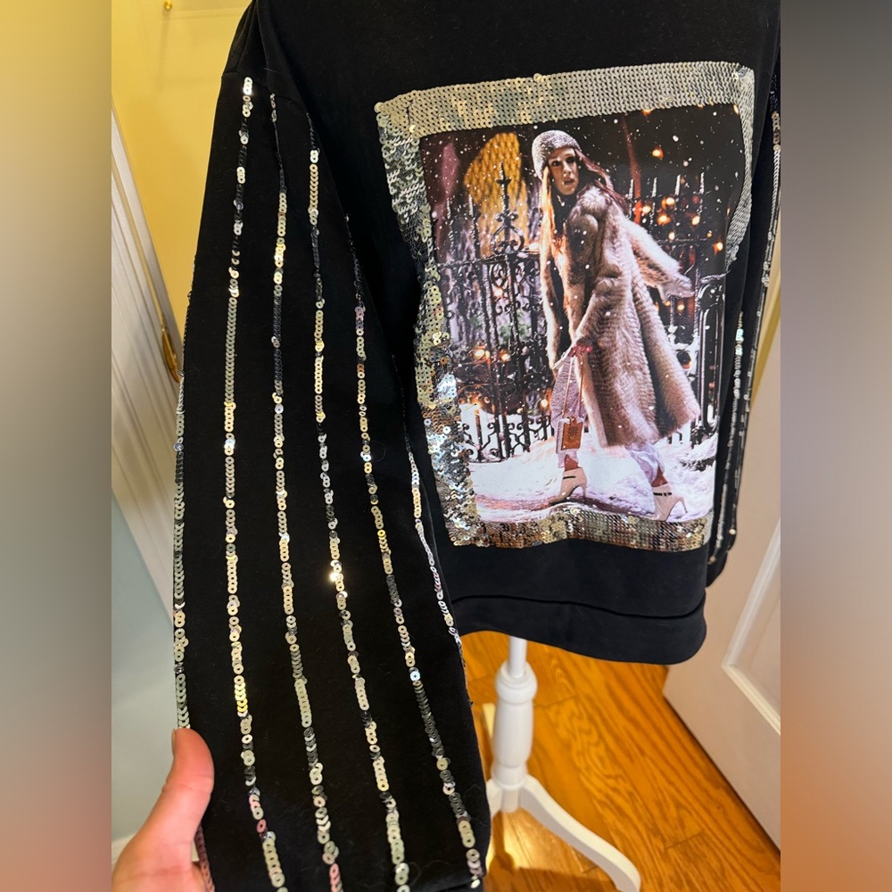 Carrie Bradshaw Queen of Sparkles sweatshirt